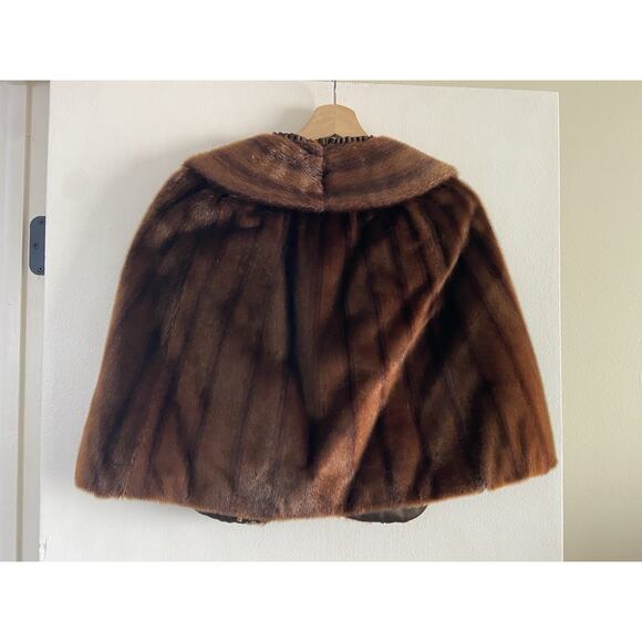 Steve Butcher Vintage Brown Beaver Shawl Cape 1950’s Made In Detroit - Picture 2 of 6